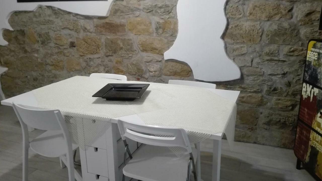"Via Cavour 81" Apartment Arezzo Bagian luar foto