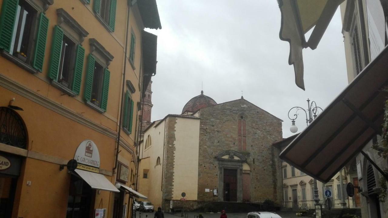 "Via Cavour 81" Apartment Arezzo Bagian luar foto